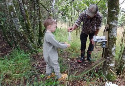 Paddy and Dave rebaiting a trap CILRT